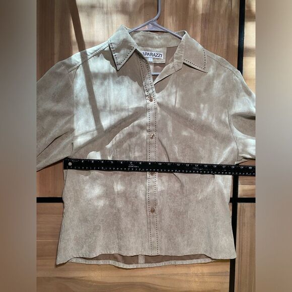 ‎Two paparazzi blouses - Picture 3 of 13